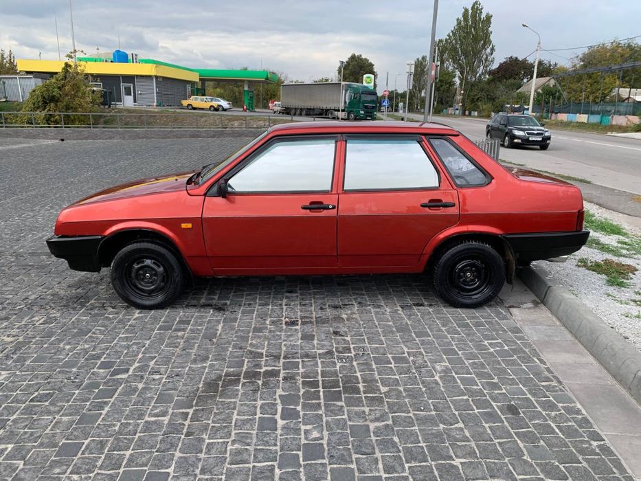 Продам автомобиль ваз 21099