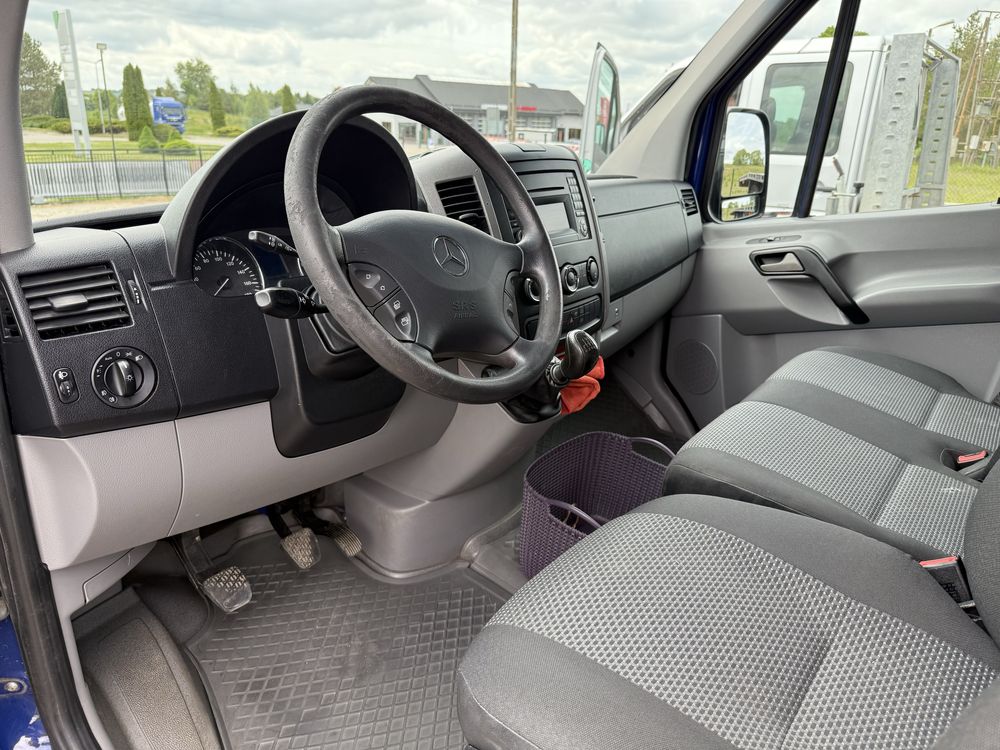 wynajem laweta, autolaweta, bus dostawczy auto dostawcze autopomoc