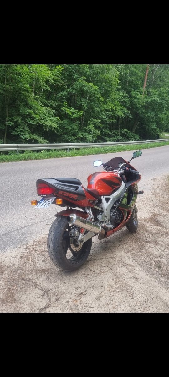 Honda CBR 900rr fireblade sc33