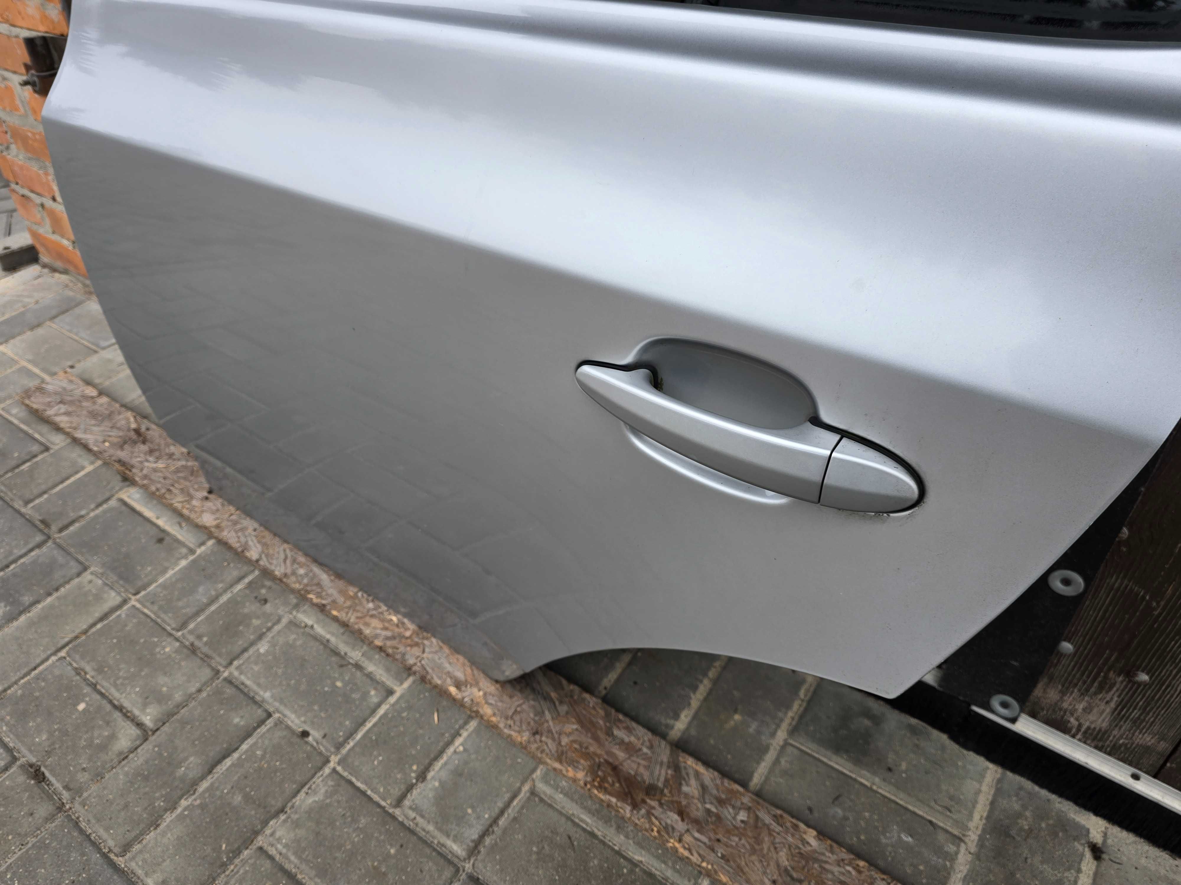 BMW X3 E83 Drzwi Lewe Tył Org. Lakier Stan BDB TITANSILBER 354/7