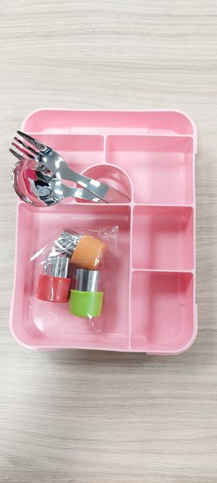 Pojemnik na lunch różowy