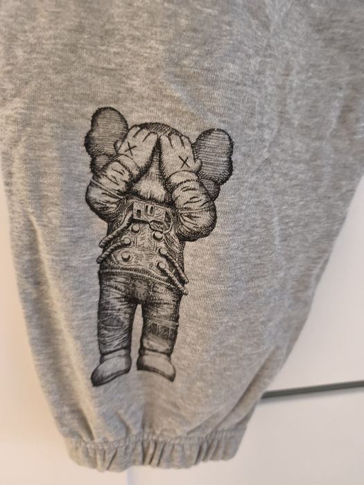 Spodnie dresowe Kaws + Warhol firmy Uniqlo nowe.
