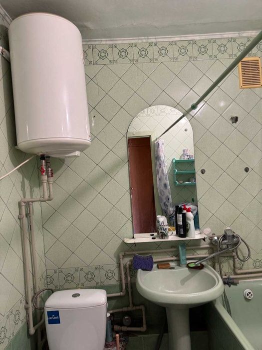 Продам 1 к квартиру на ж\м Левобережный -3     Караван