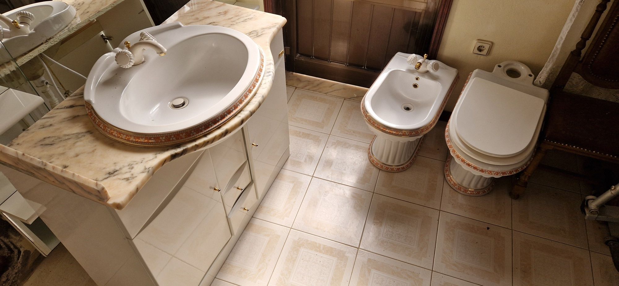 Conjunto Casa de Banho Móvel c/ Espelho  Sanita e Bidé