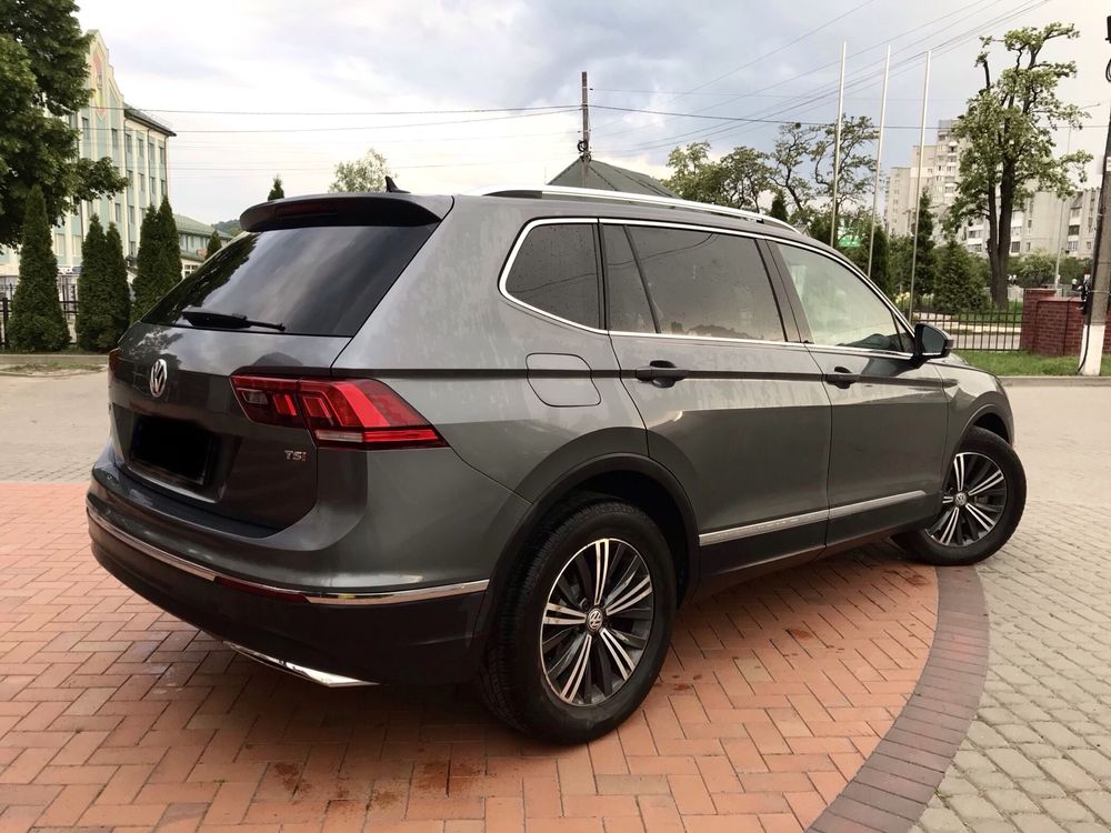 Задні Передні  праві Графітові і  Білі двері ‼️Tiguan Allspace ‼️