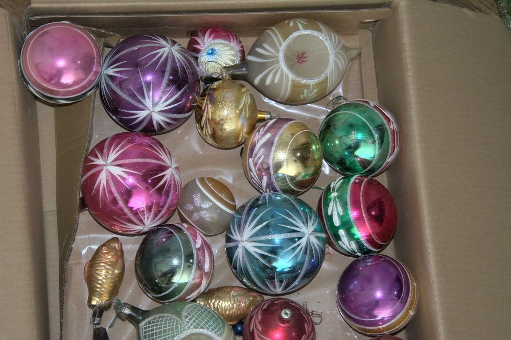 stare bombki choinkowe z PRL retro różne wzory