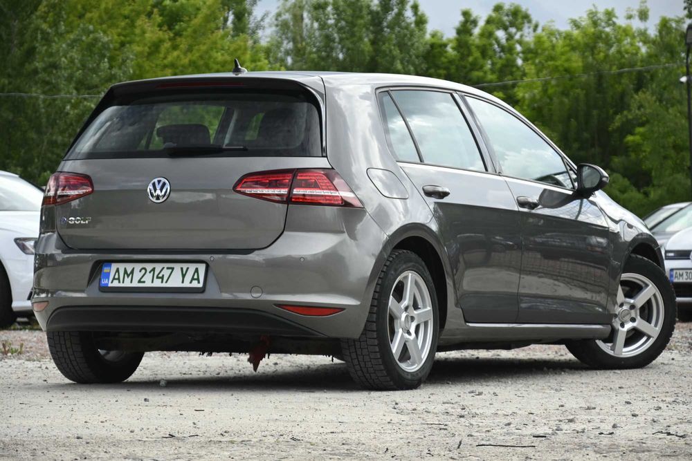 Volkswagen e-Golf 2015