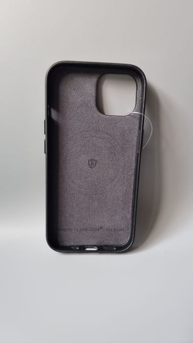 ETUI Plecki SHIELDON Slim do iPhone 15. 6,1

6,1