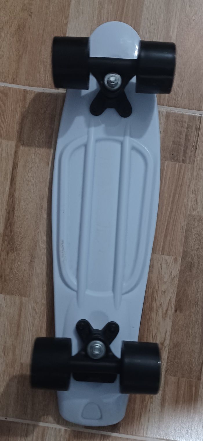 Skate colorido para criança