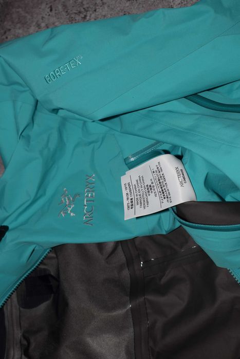 Arcteryx Beta LT GTX (Жіноча Куртка на Мембрані Гортекс Арктерікс)