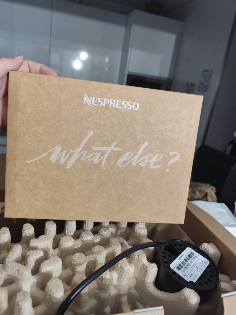 Máquina de café Nespresso Vertuo Nova