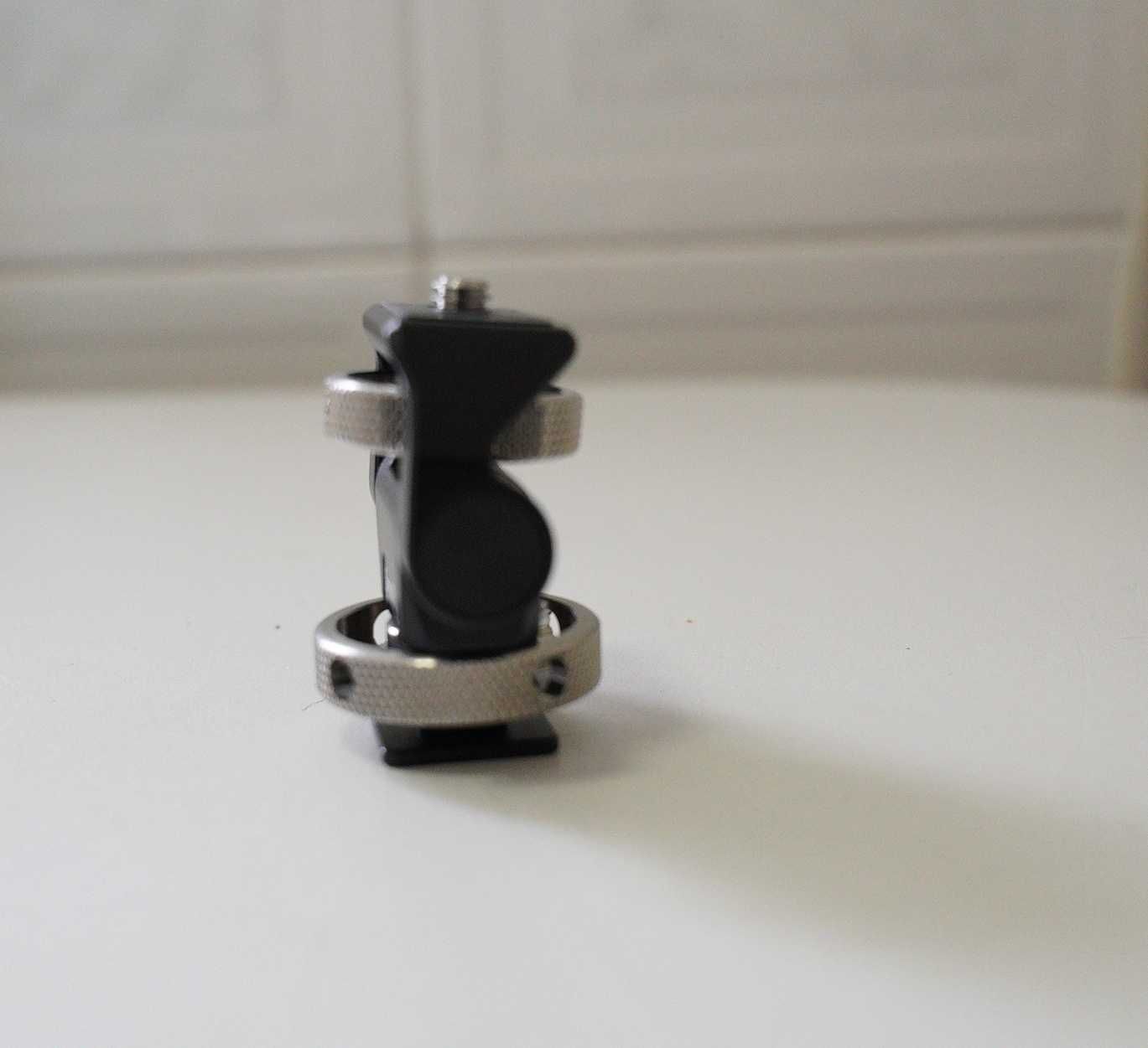 Suporte de monitor com adaptador de flash SmallRig