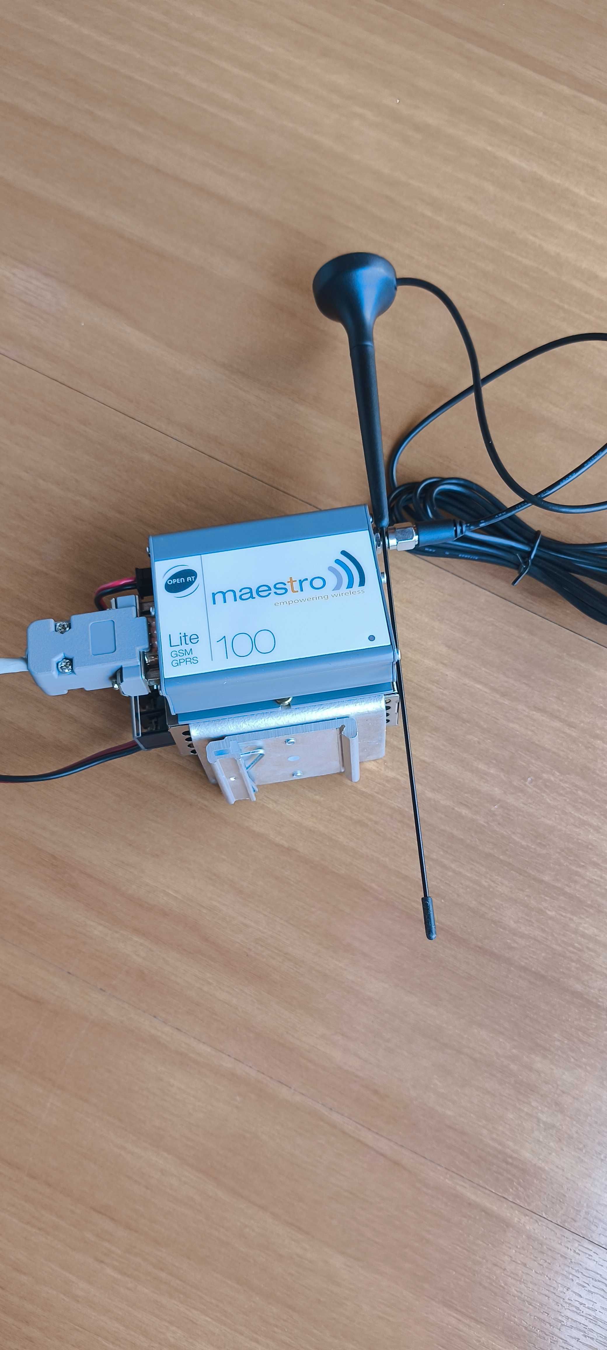 Contador Itron/Actaris SL7000 + modem + fonte de alimentação