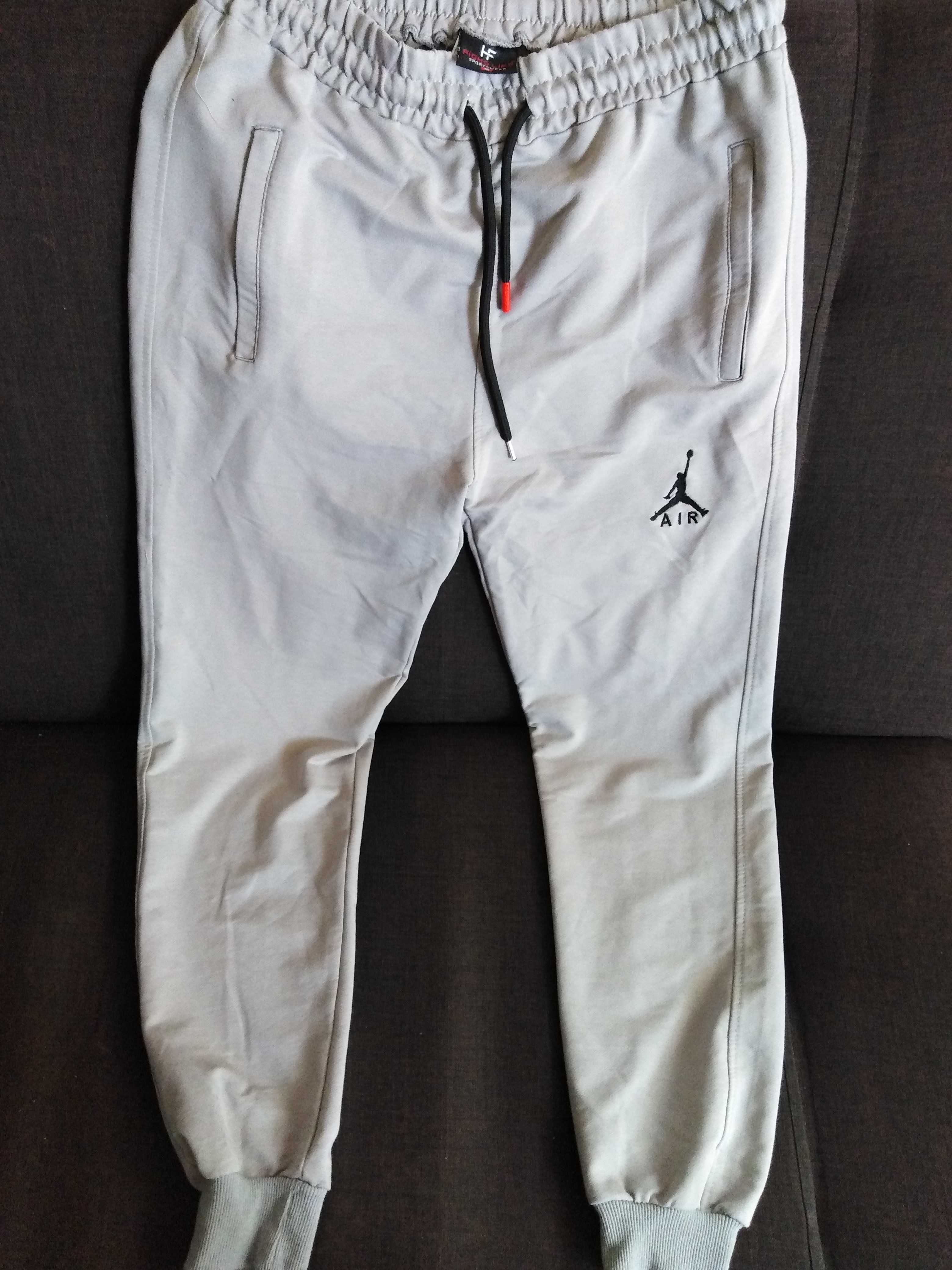 NIKE. Spodnie dresowe.