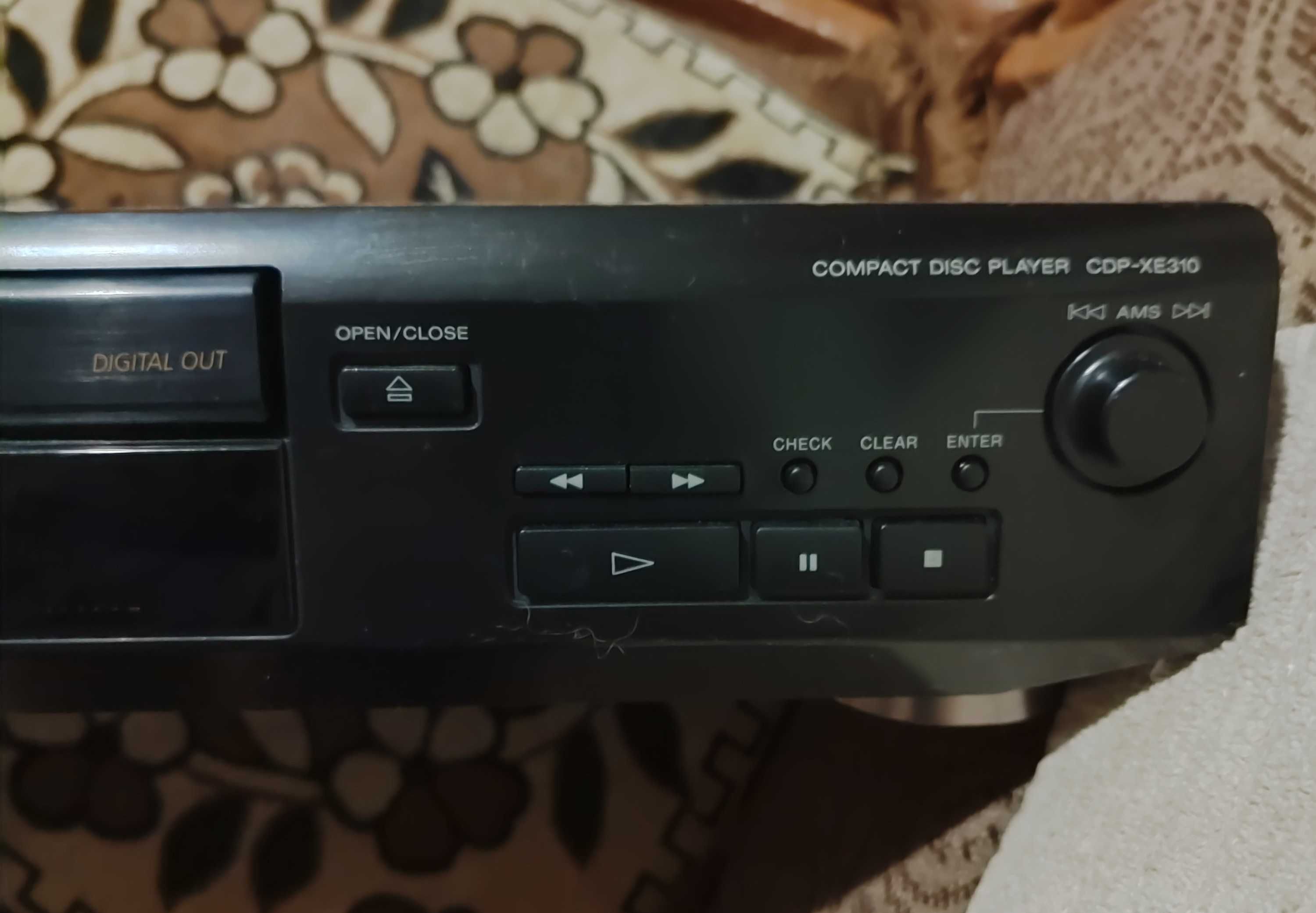 CD плеер SONY CDP-XE310, Аудиоплеер PANASONIC RQ-V80