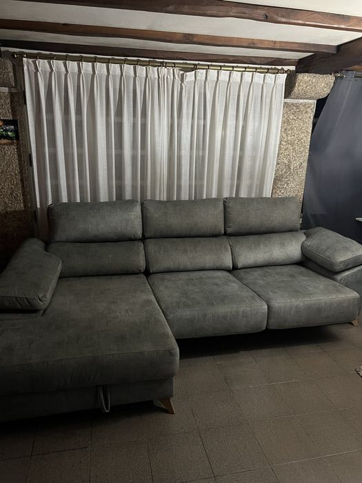 Sofa chaise lounge com bau
