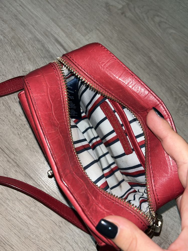 Сумка Tommy Hilfiger, натуральна шкіра, червона