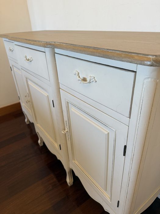 Aparador Viena Gato Preto