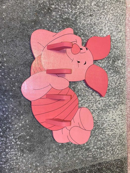 drewniany wieszak wieszaczek Prosiaczek 28,5 cm