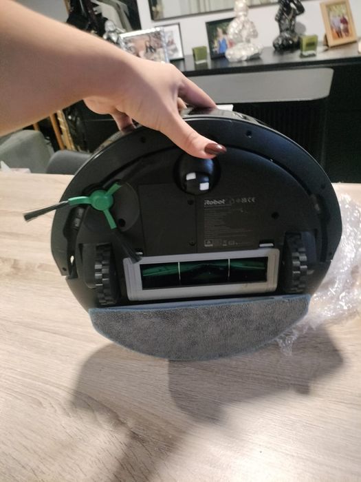 Aspirador robot pouco uso