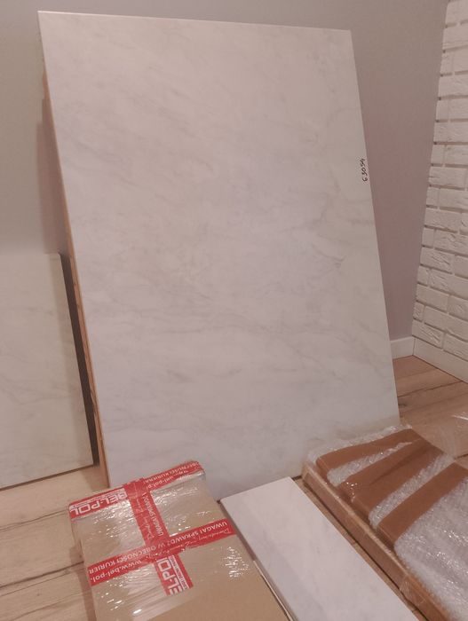 Blaty z laminatu wzór marmur calacatta