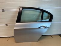 BMW 3 E90 Drzwi Lewy Tył Titansilber 354