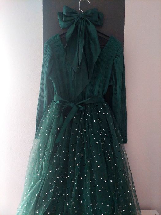 Sukienka 134-140 i spinka