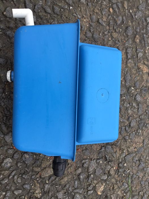 Deposito de agua com boia