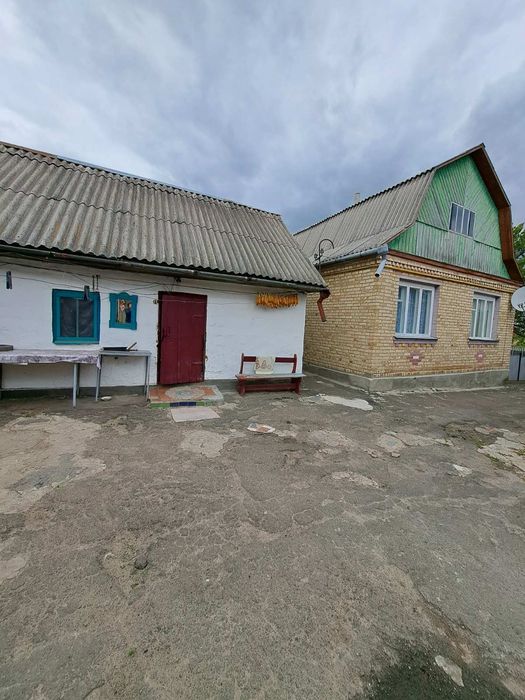 Продаж будинку м Радомишль