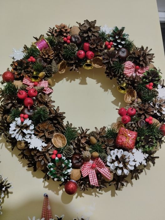 Щорічні віночки ручної роботи