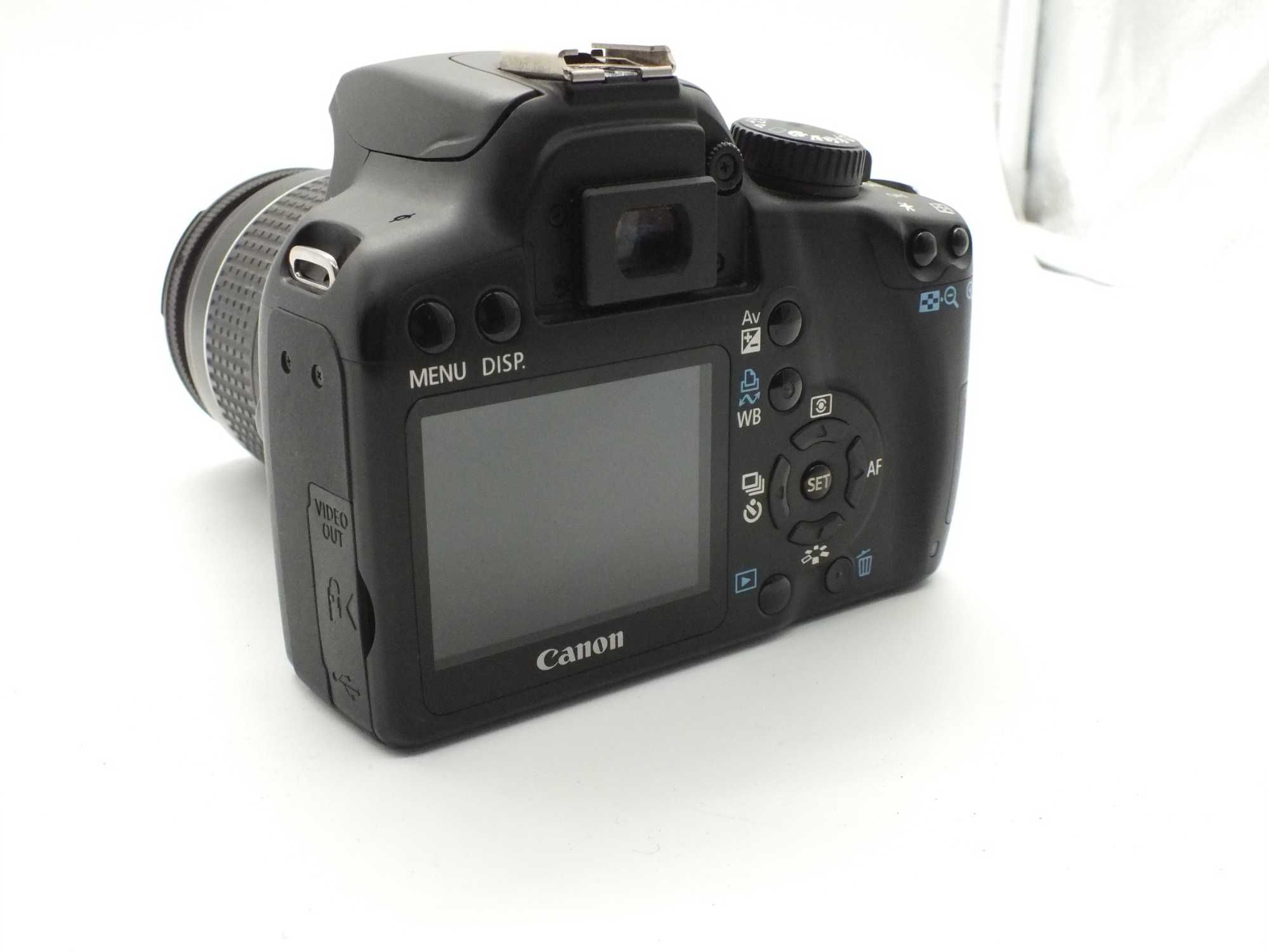 Canon 1000d plus obiektyw canon 28-80mm, nowa bateria i ładowarka.