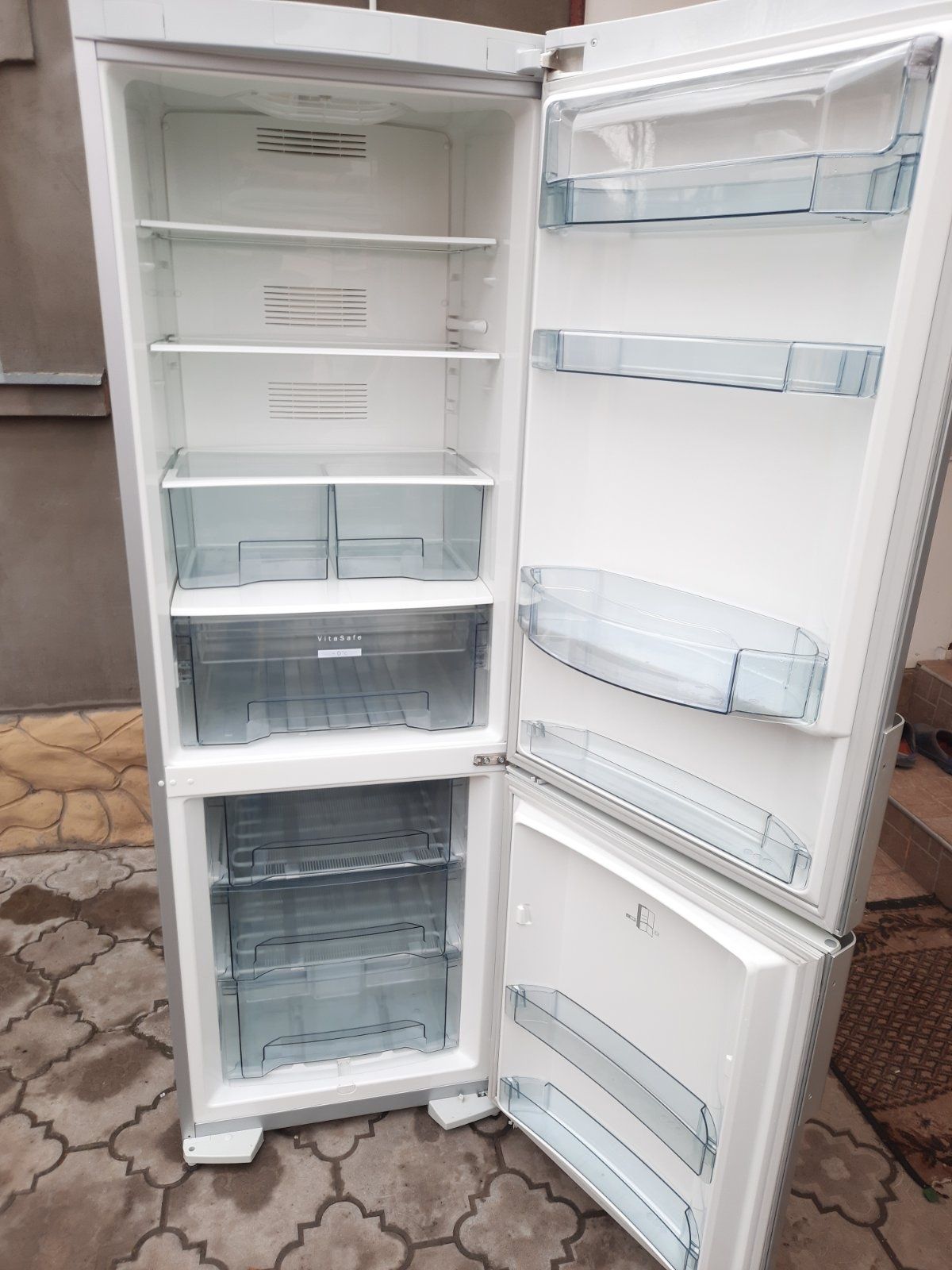 Продам холодильник Privileg 90762 двохкомпресорний з Німеччини