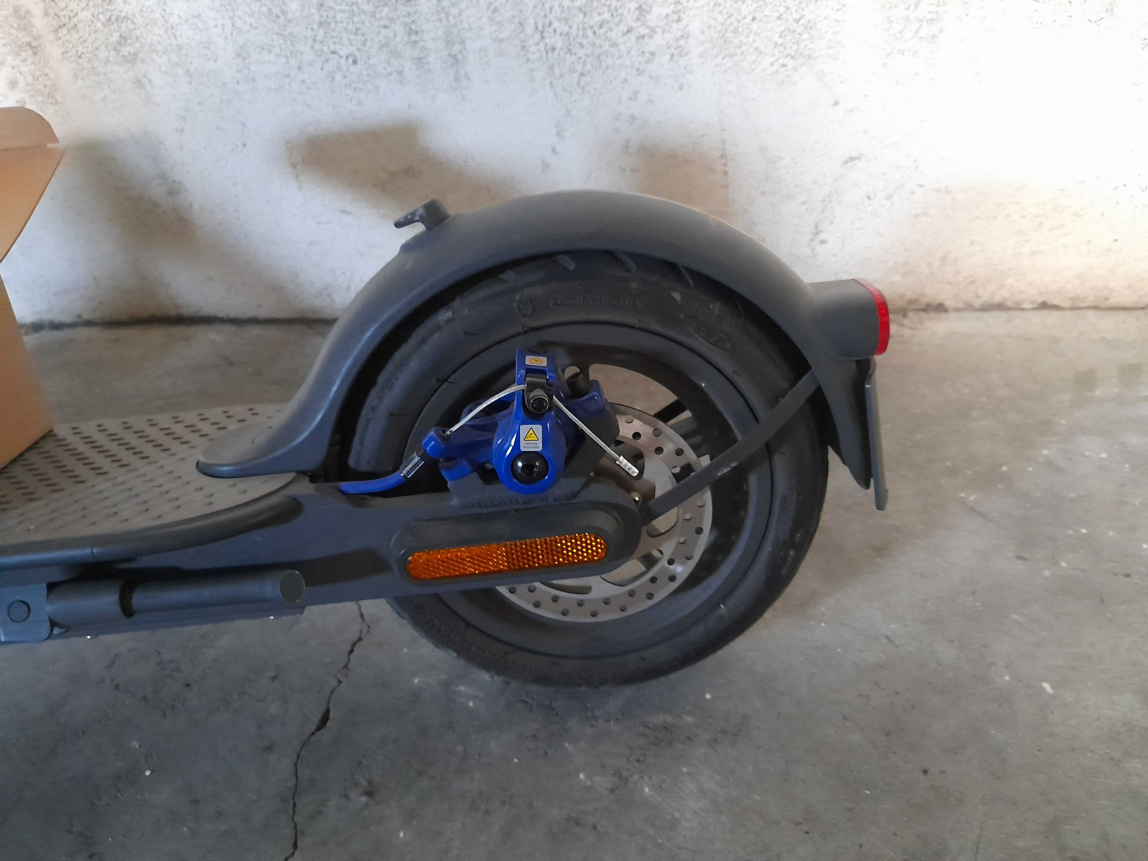 Trotinete Elétrica XIAOMI Mi Electric Scooter 3