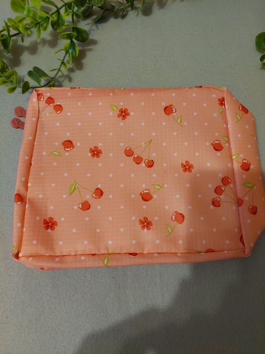 Nowa przenośna torba na kosmetyki