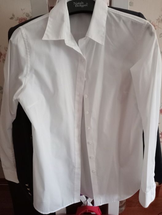 Продам білу сорочку, розмір XS.