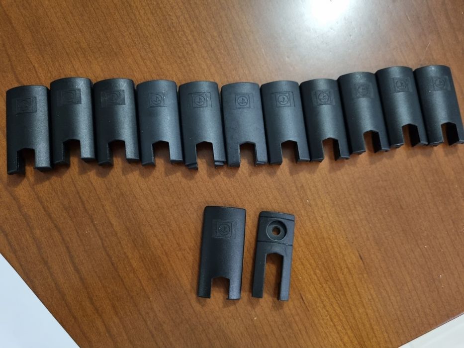 12 Acessórios/isolante para porta ou  janela