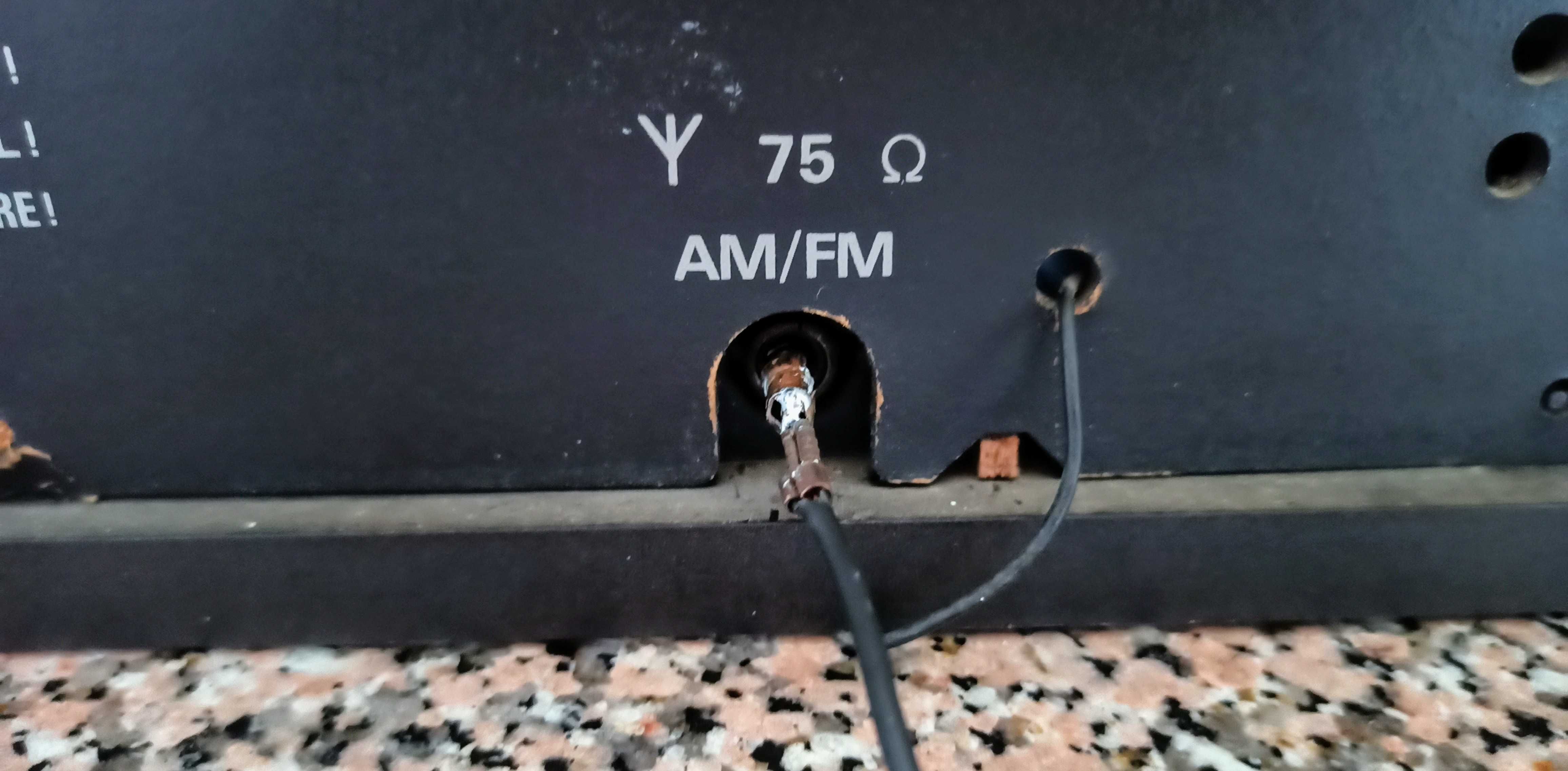 Excelente rádio Minerva