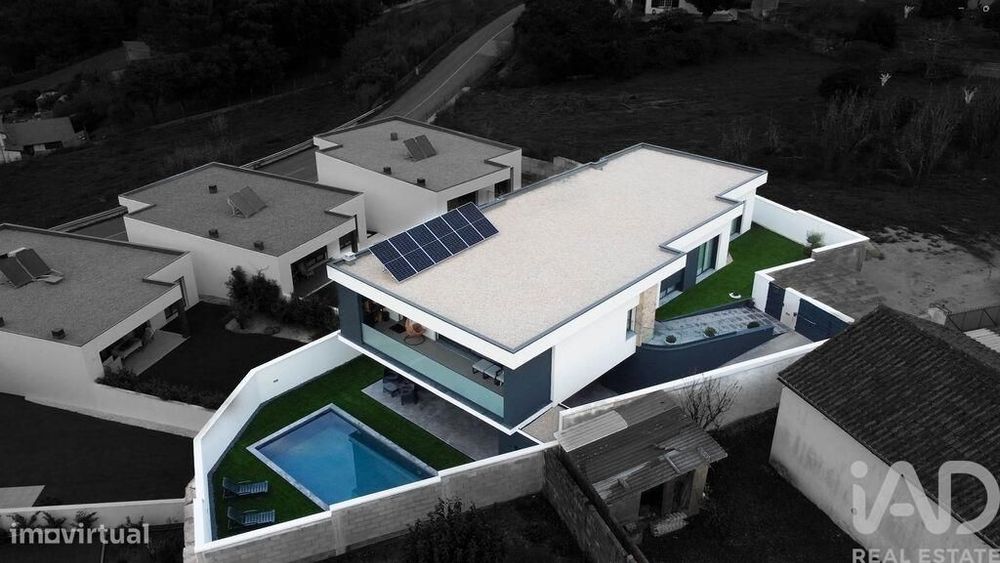 Casa / Villa T4 em Leiria, Pousos, Barreira e Cortes de 173 m2