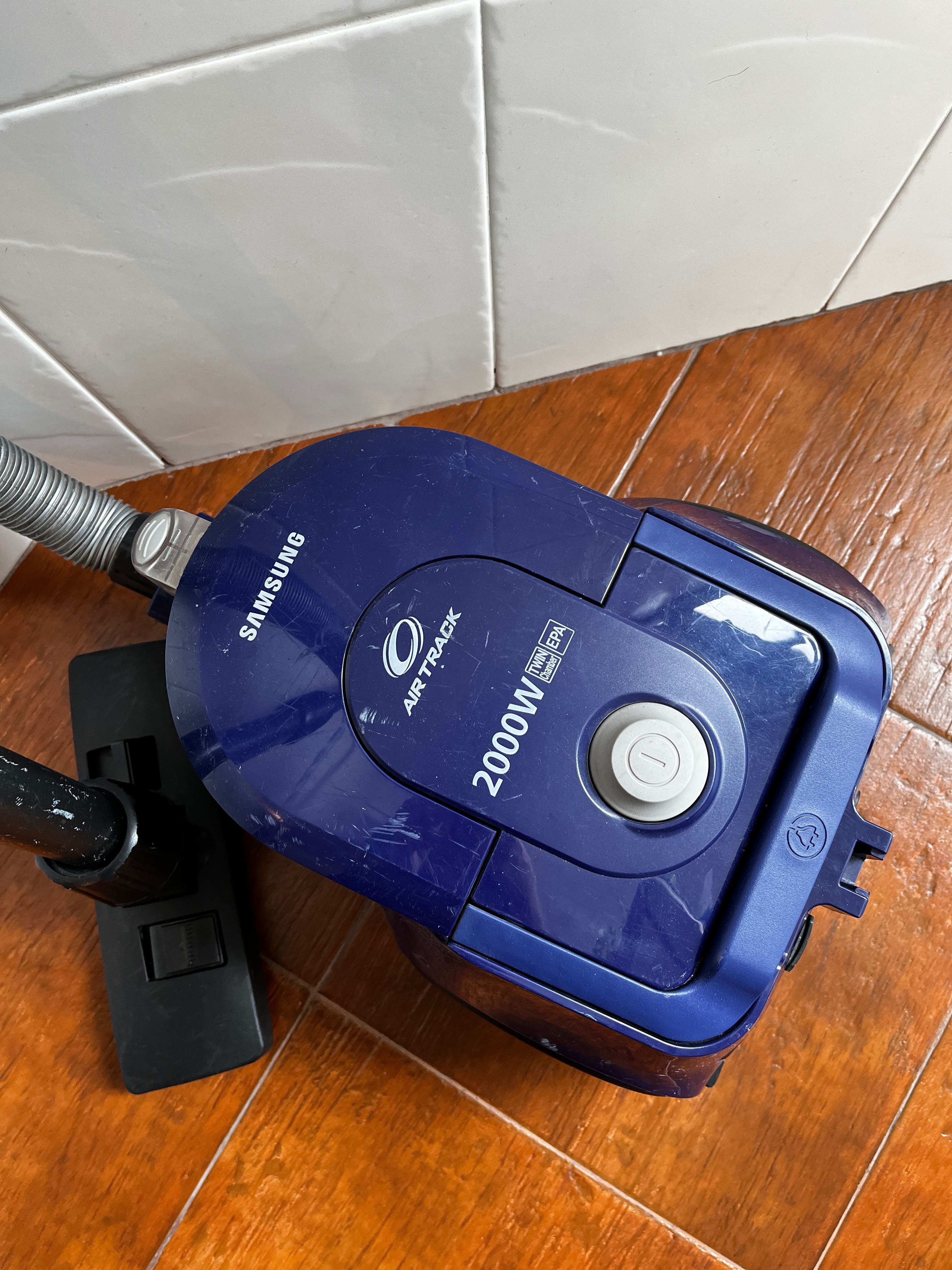 Aspirador Samsung 2000w para venda. Usado mas em bom estado