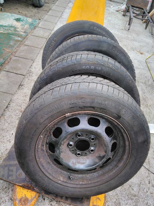 opony continental 205/60/16 zimowe komplet
