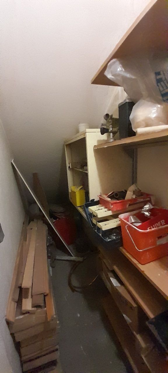 Alugo espaço com +/- 50m²
