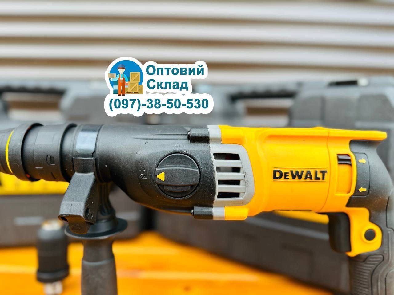 Мережевий Перфоратор  DeWALT D25144K 900w 3.2 Дж з Двома Патронами