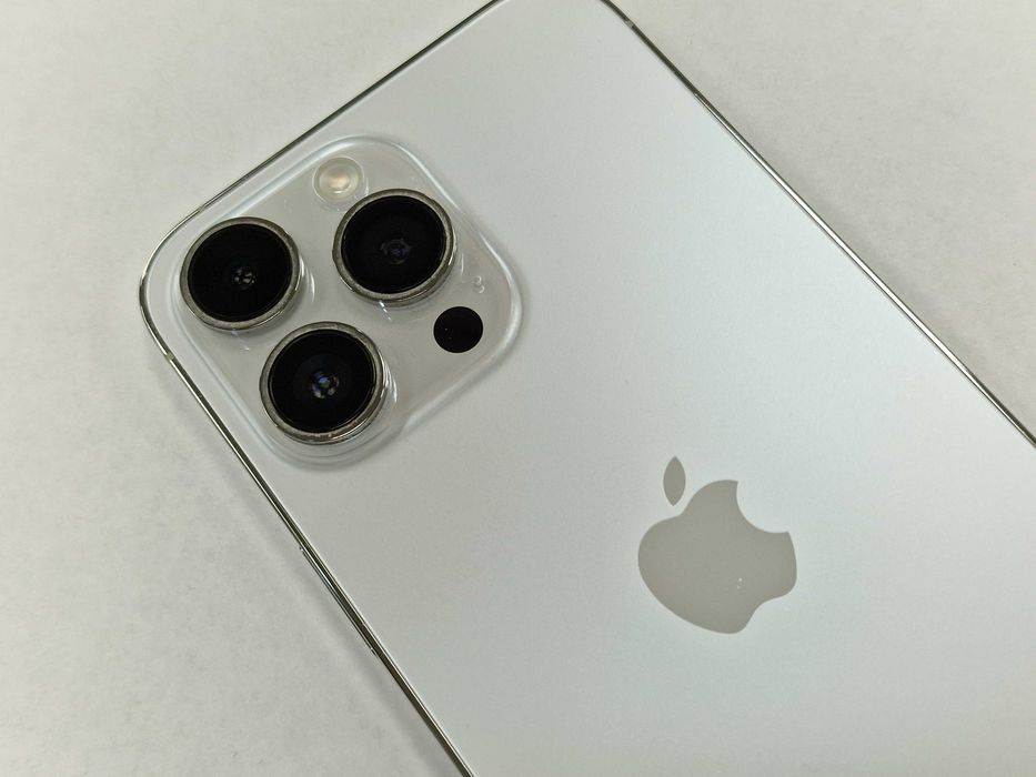 Iphone 14 PRO MAX 256GB/ Silver/ BAT 81%/ Grade A-/ + ładowarka