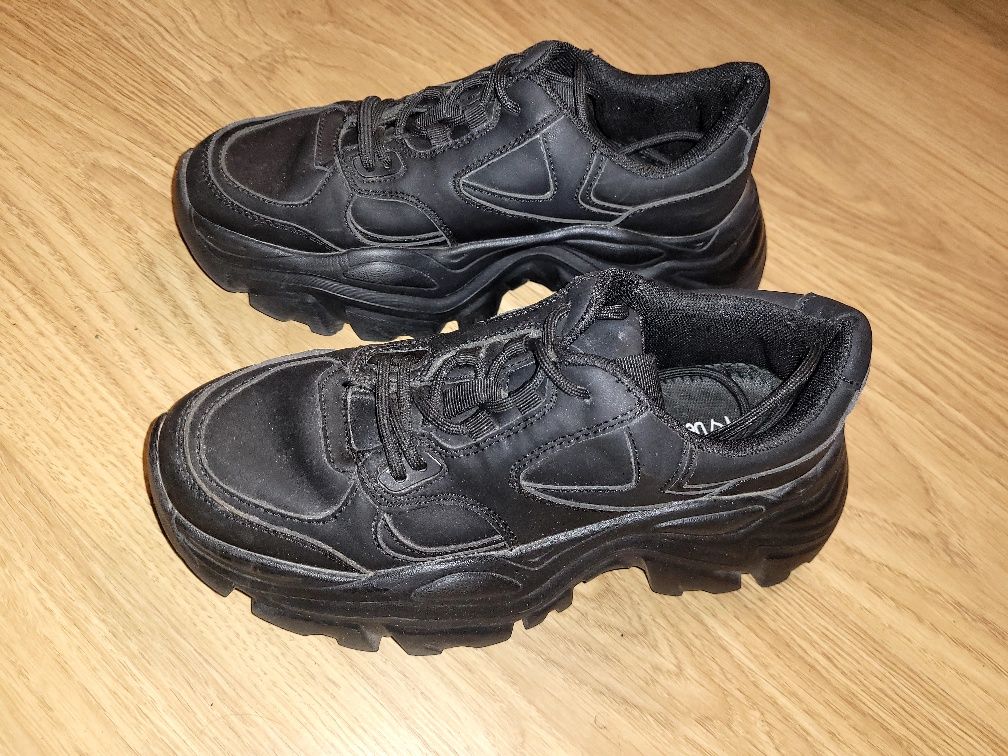 Sprzedam buty deezee damskie 39
