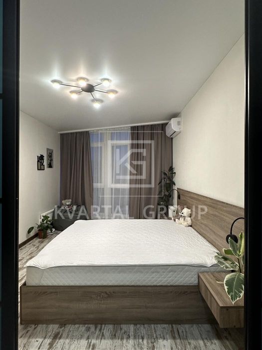 Продаж квартири з новим ремонтом, яка розташована серед 2-х парків.Газ