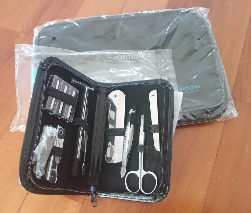 Bolsa de viagem toalete e kit barbear homem. NOVO