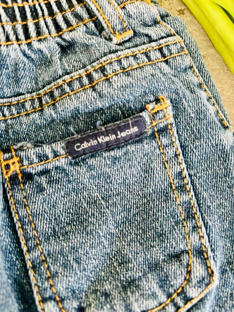 Śliczne jeansy Calvin Klein Jeans