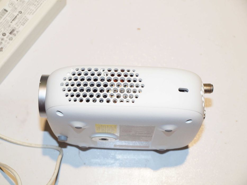 Портативний DLP LED проектор LG PW800 MiniBeam 800lm HD USB WiDi