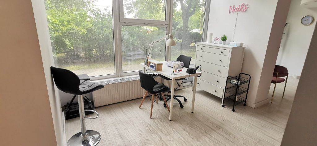 Podnajme wynajmę stanowisko w salonie kosmetycznym BEZ KAUCJI!
