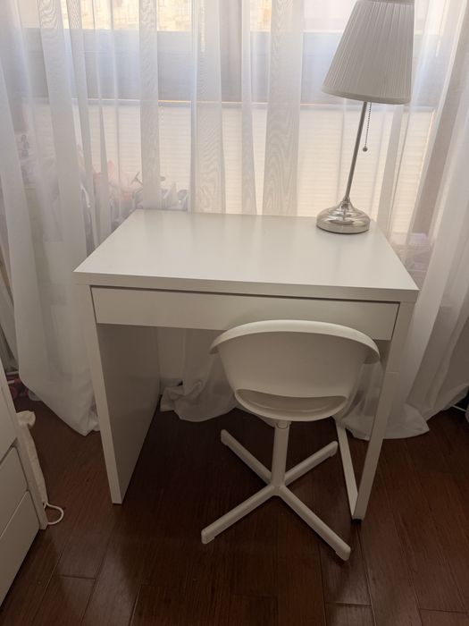 Biurko i krzeselko dzieciece IKEA